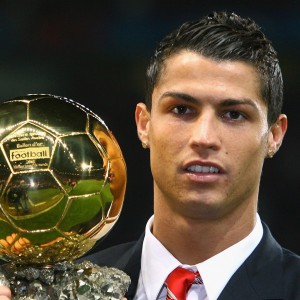 Jiuyou-逆境中的“铁血队伍”——坚韧不拔的足球精神，铁血足球运动员