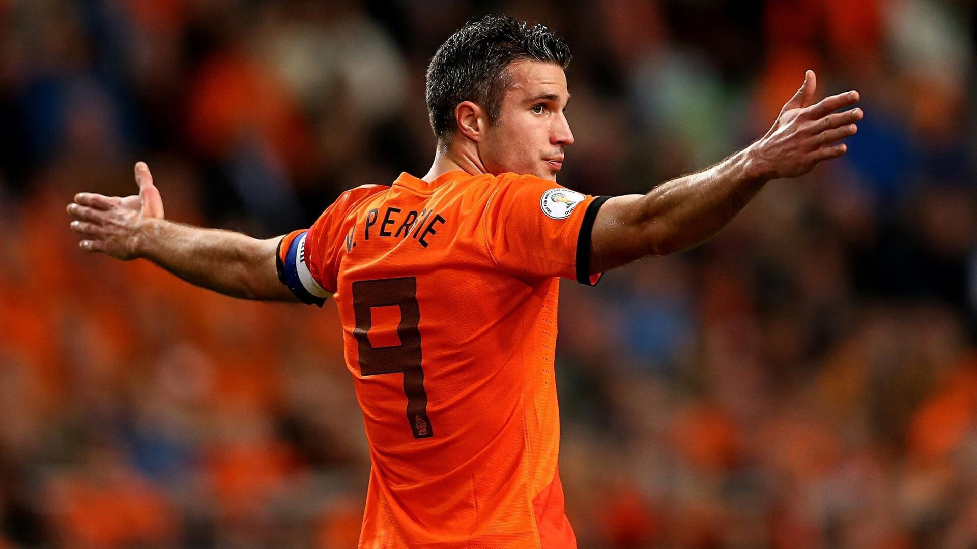 观众参与感：现场投票与互动环节，观众投票为主